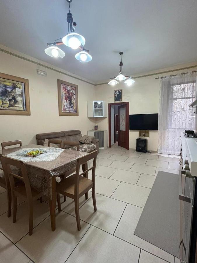 La Casa Di Nana Apartment เนเปิลส์ ภายนอก รูปภาพ